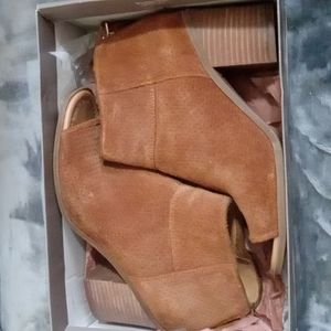 Super Cute Franco Sarto Booties